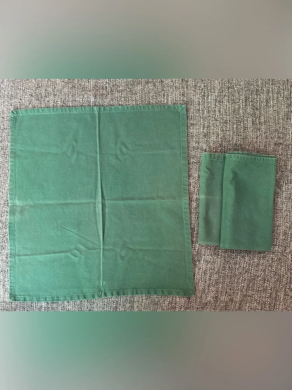 Set of 4 • cloth napkins • vintage